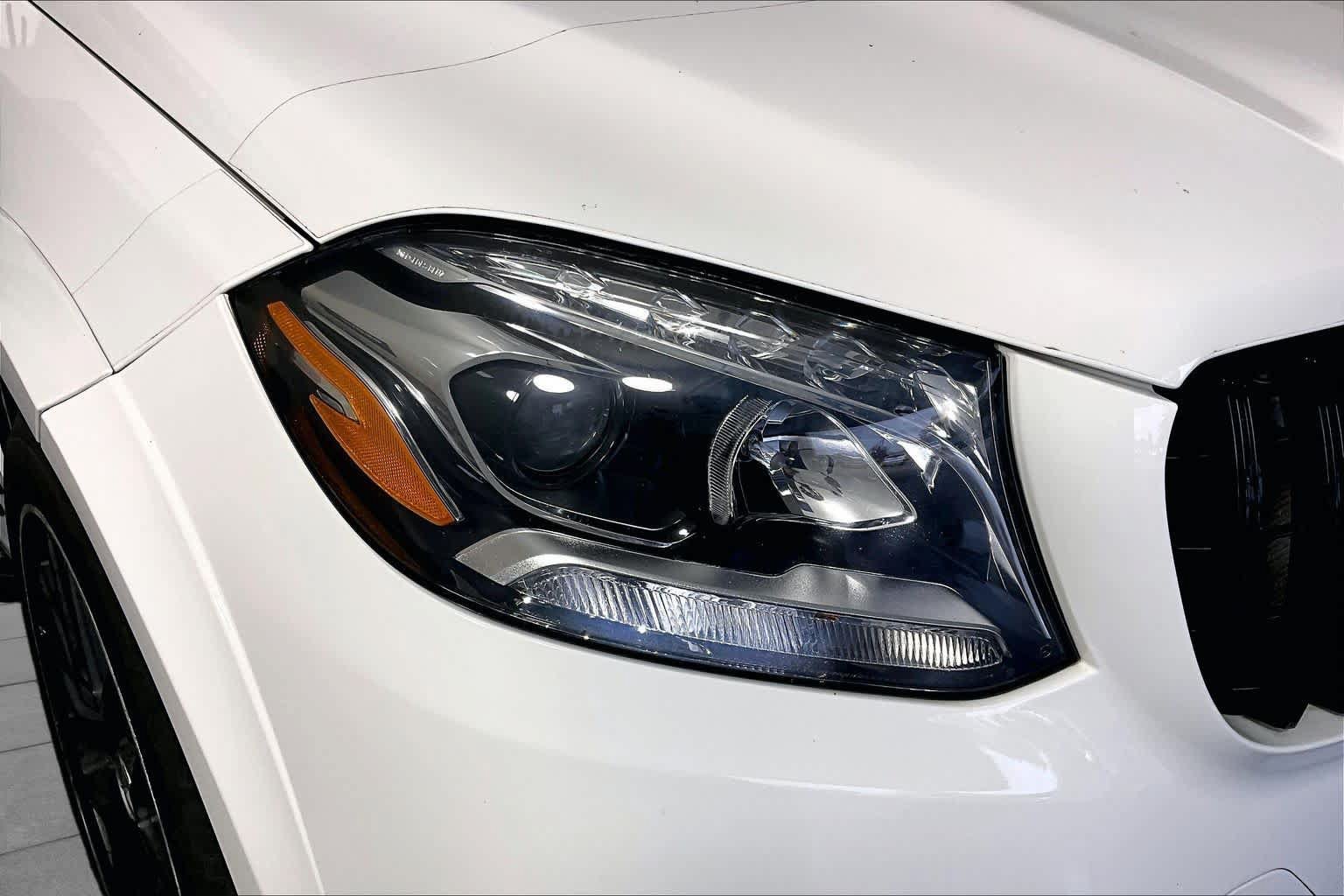 Used 2017 Mercedes-Benz GLS 450 4MATIC image 25