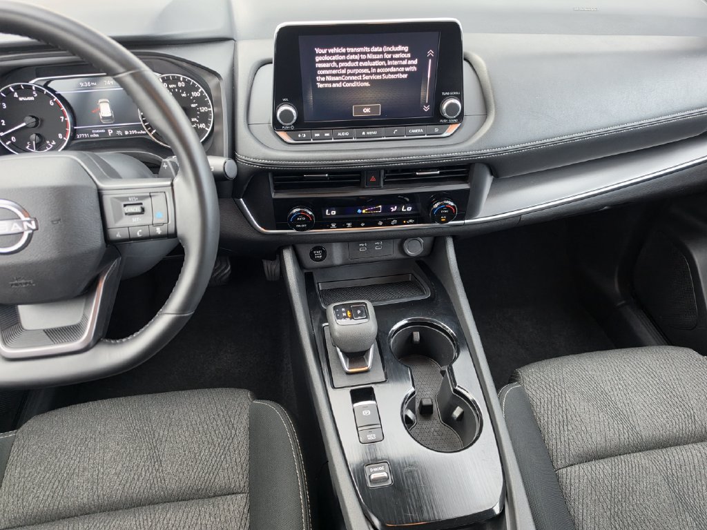 Used 2025 Nissan Rogue SV FWD image 16