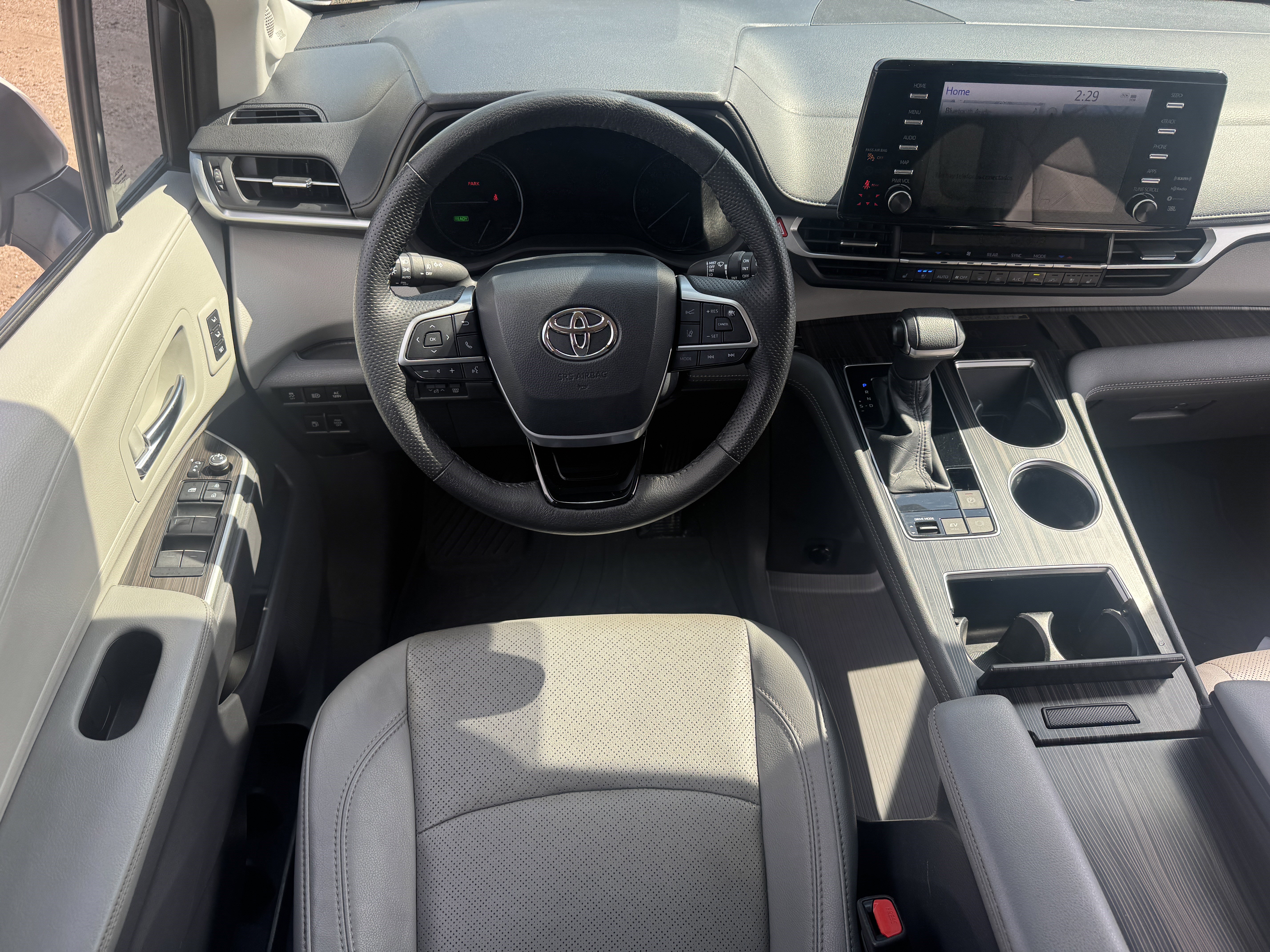 Certified 2021 Toyota Sienna Limited image 18