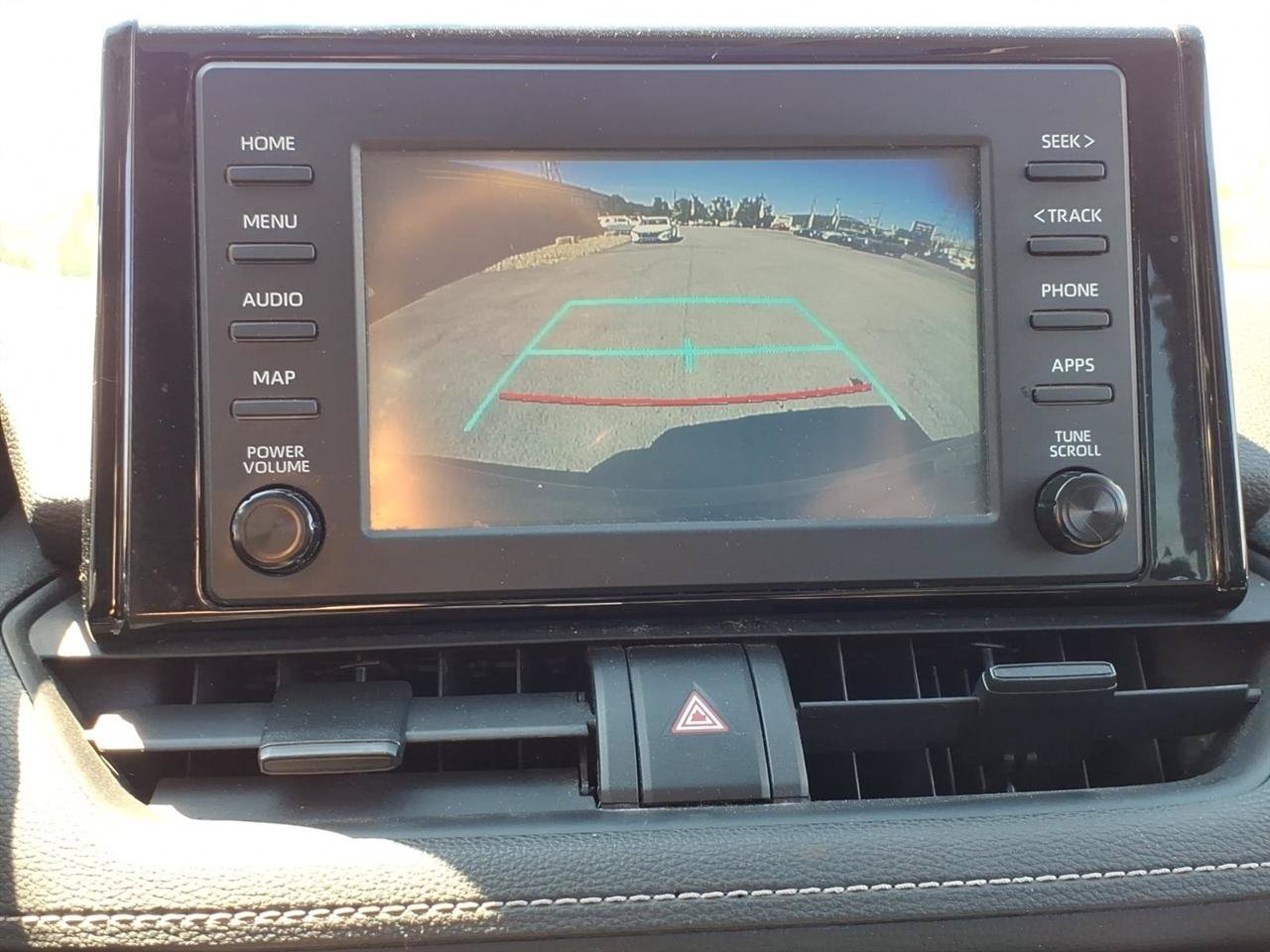 Used 2019 Toyota RAV4 XLE w/ Carpet Mat Package AWD/4WD image 10