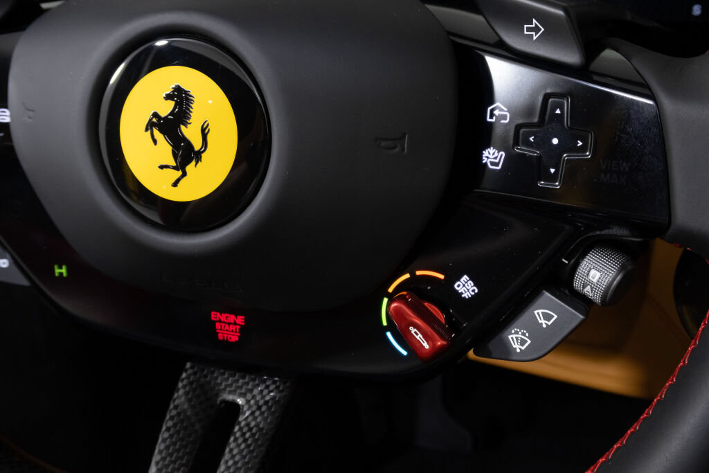 Used 2025 Ferrari 296 GTS RWD image 39