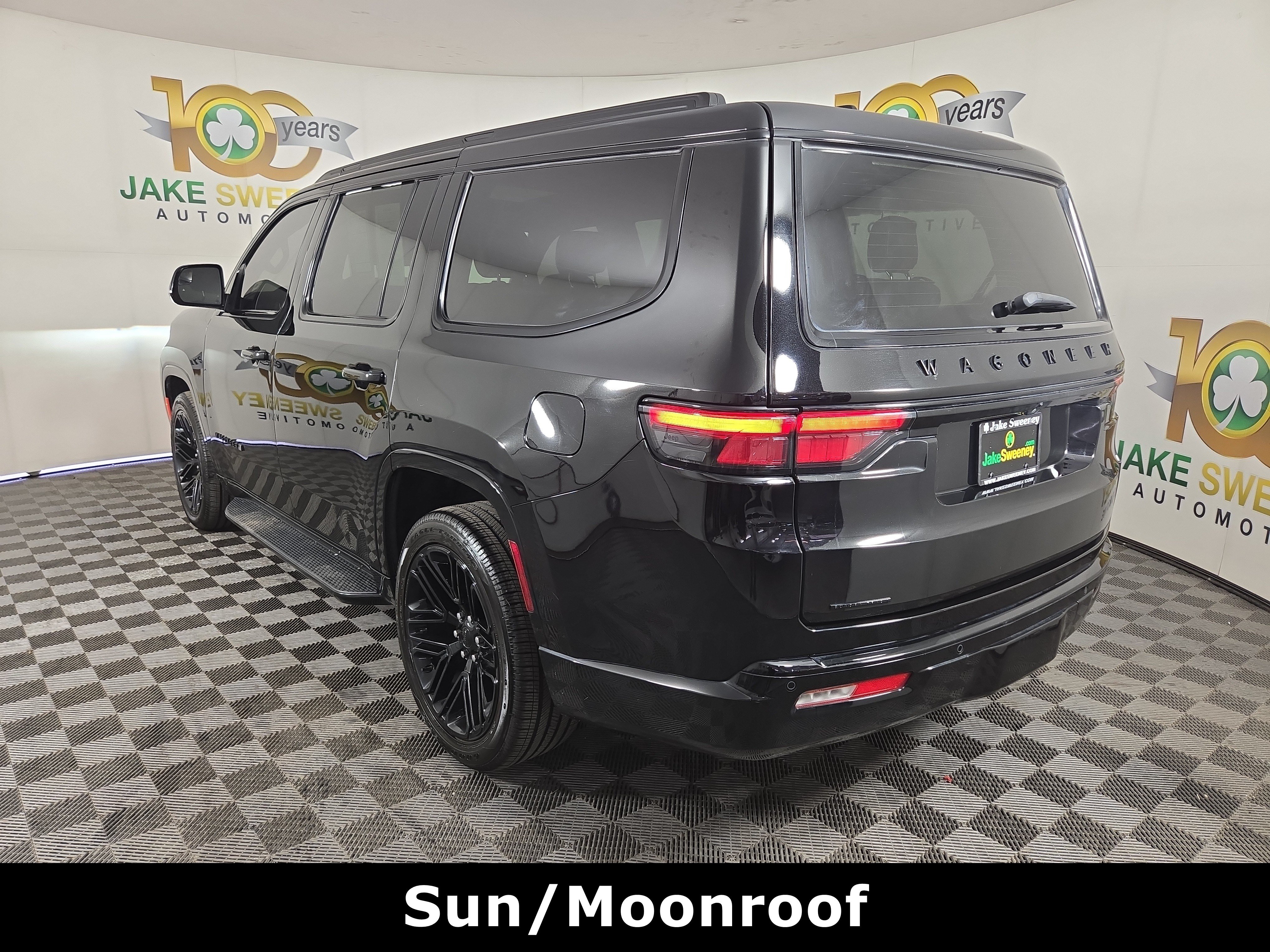 Used 2023 Jeep Wagoneer Series II AWD/4WD image 7