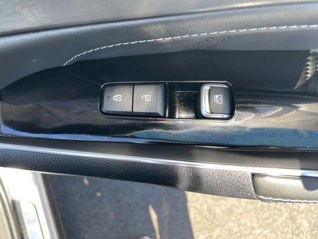 Used 2023 Kia Sorento SX AWD/4WD image 11