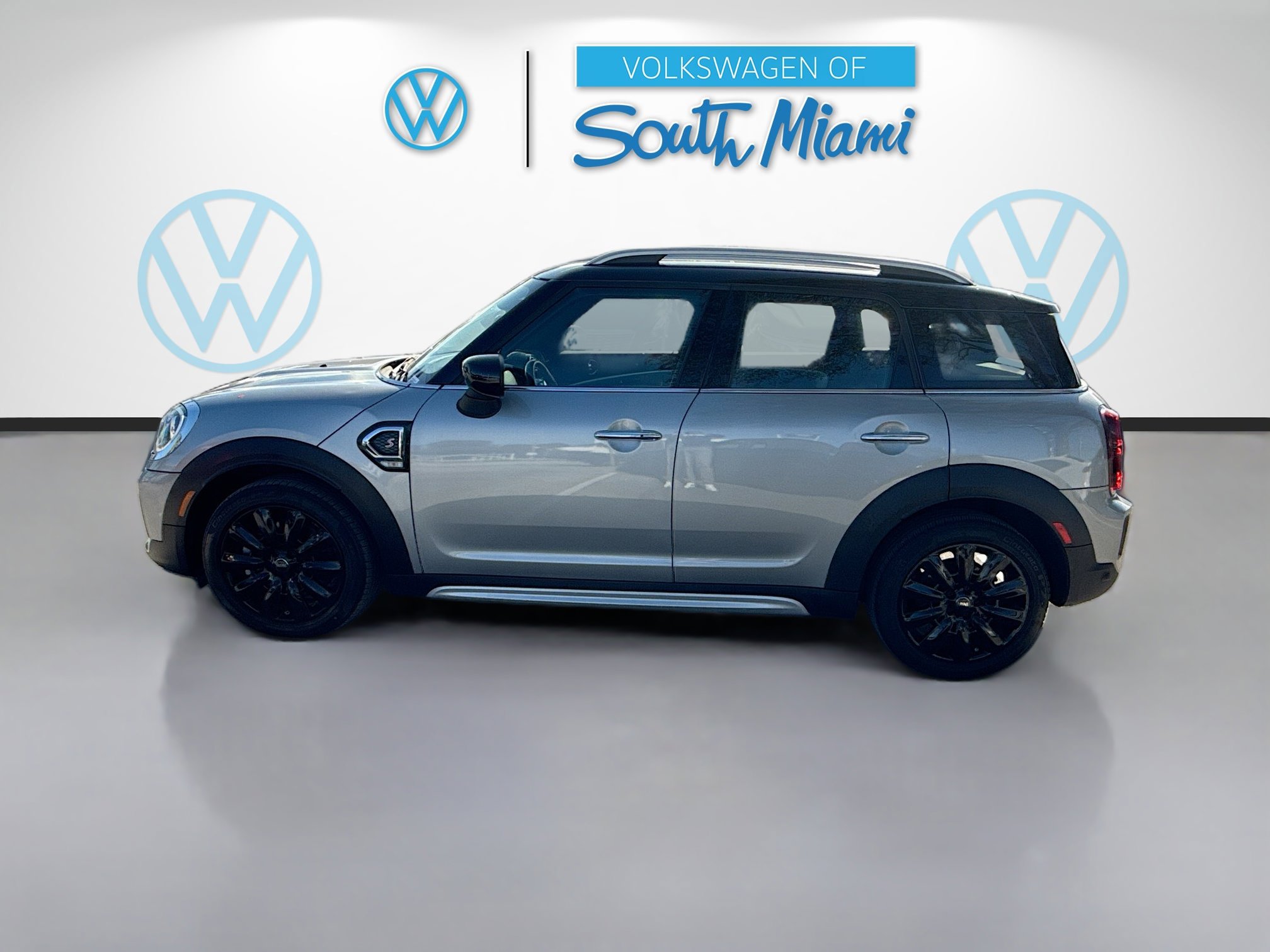 Used 2024 MINI Cooper Countryman S w/ Signature Upholstery Package image 4