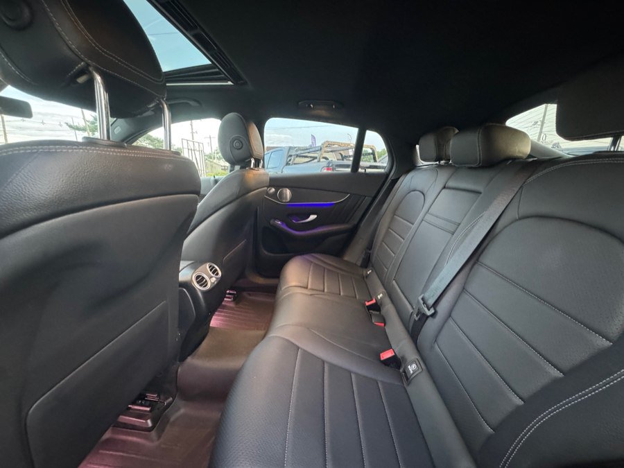 Used 2021 Mercedes-Benz GLC 300 4MATIC Coupe image 27