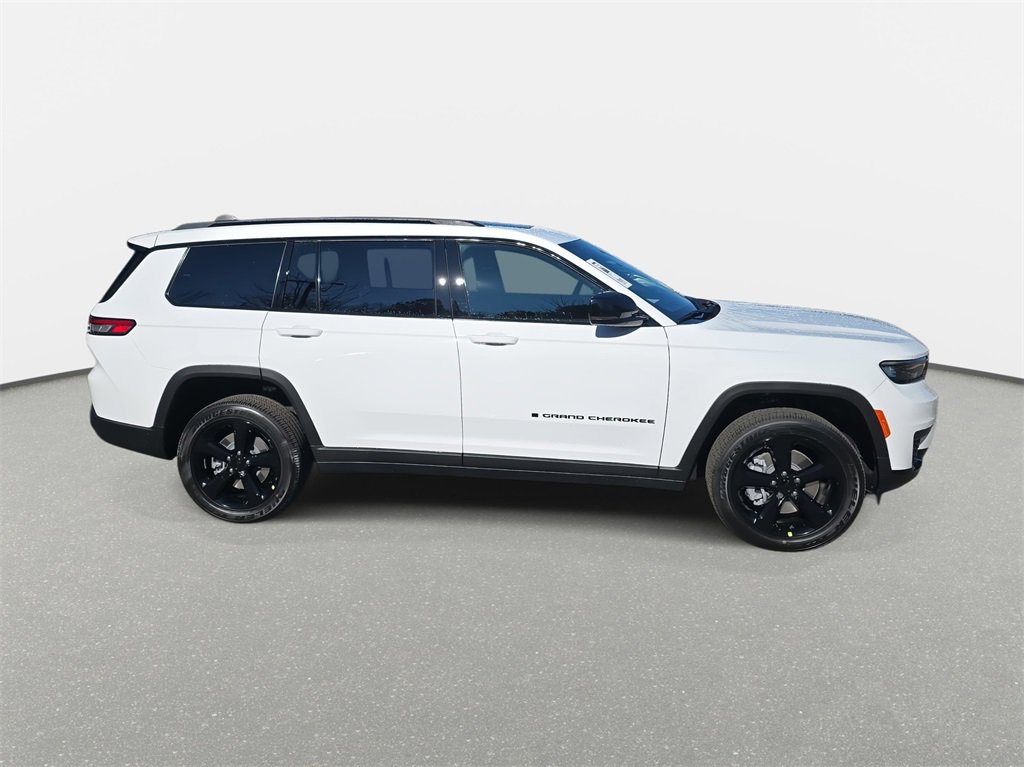 New 2025 Jeep Grand Cherokee L Altitude image 4