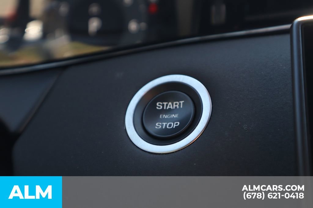 Used 2024 Land Rover Range Rover Evoque Dynamic SE image 31