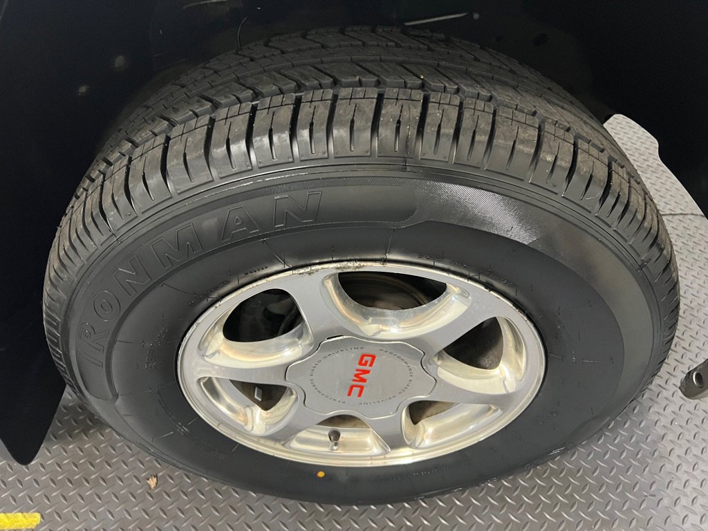 Used 2002 GMC Sierra 1500 Denali image 17