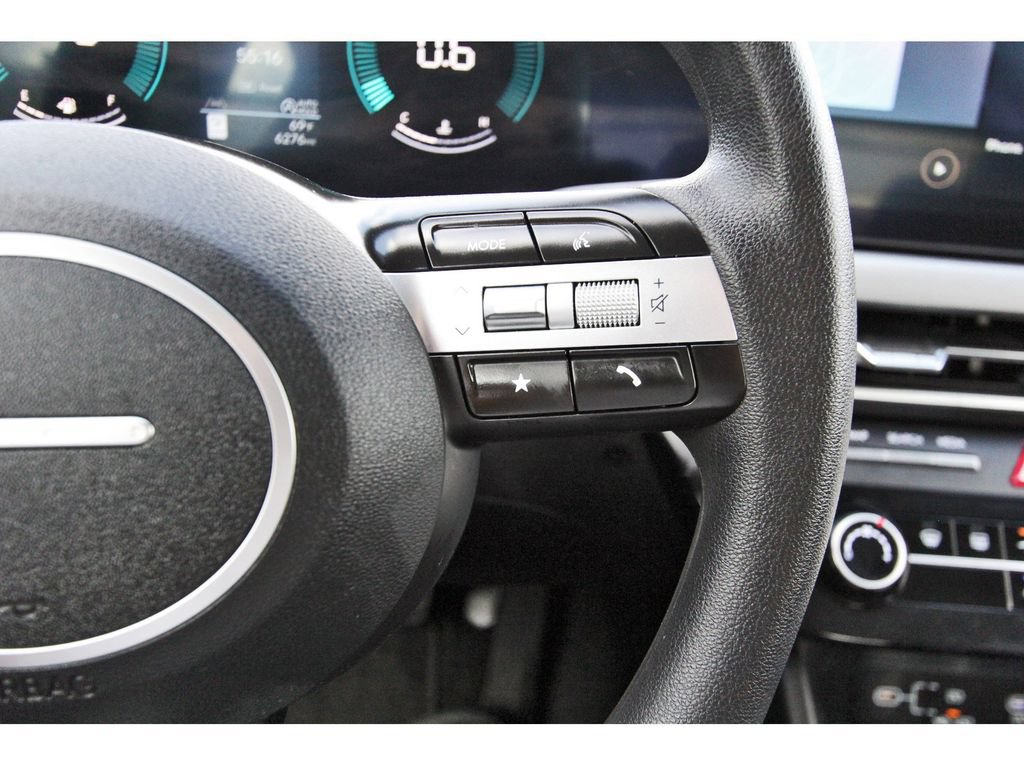 Used 2025 Hyundai Sonata SE FWD image 18