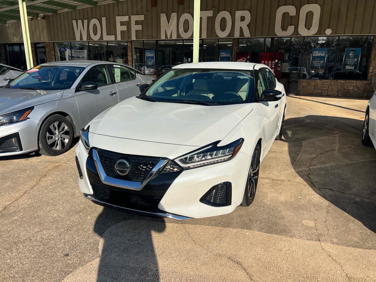 Used 2022 Nissan Maxima SV w/ Floor Mat Group FWD image 2
