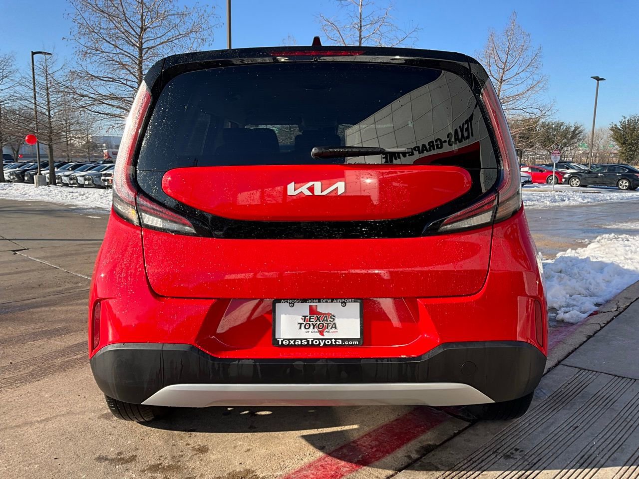 Used 2025 Kia Soul LX image 7