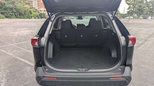 Used 2024 Toyota RAV4 LE image 13
