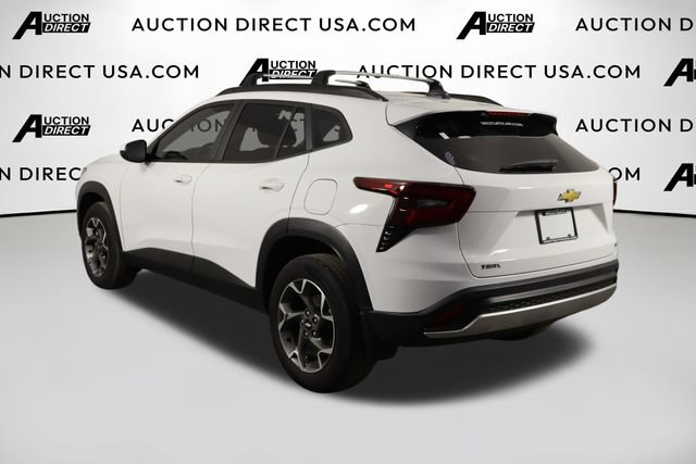 Used 2025 Chevrolet Trax LT w/ Driver Confidence Package FWD image 37