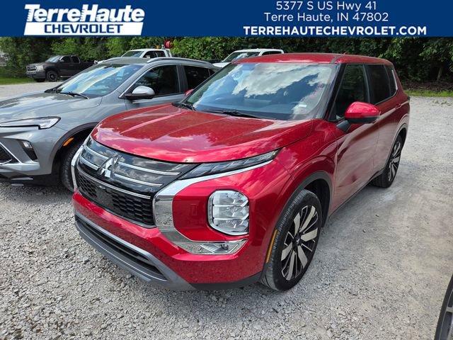 Used 2025 Mitsubishi Outlander SE