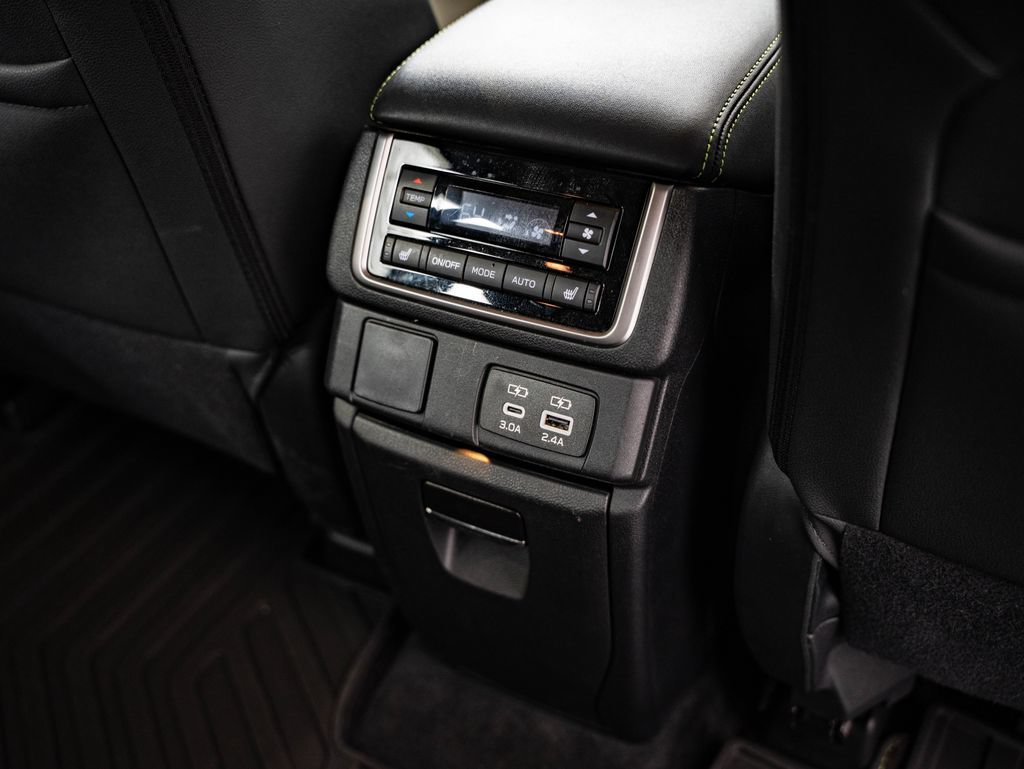 Used 2024 Subaru Ascent Onyx Edition Limited AWD/4WD image 38