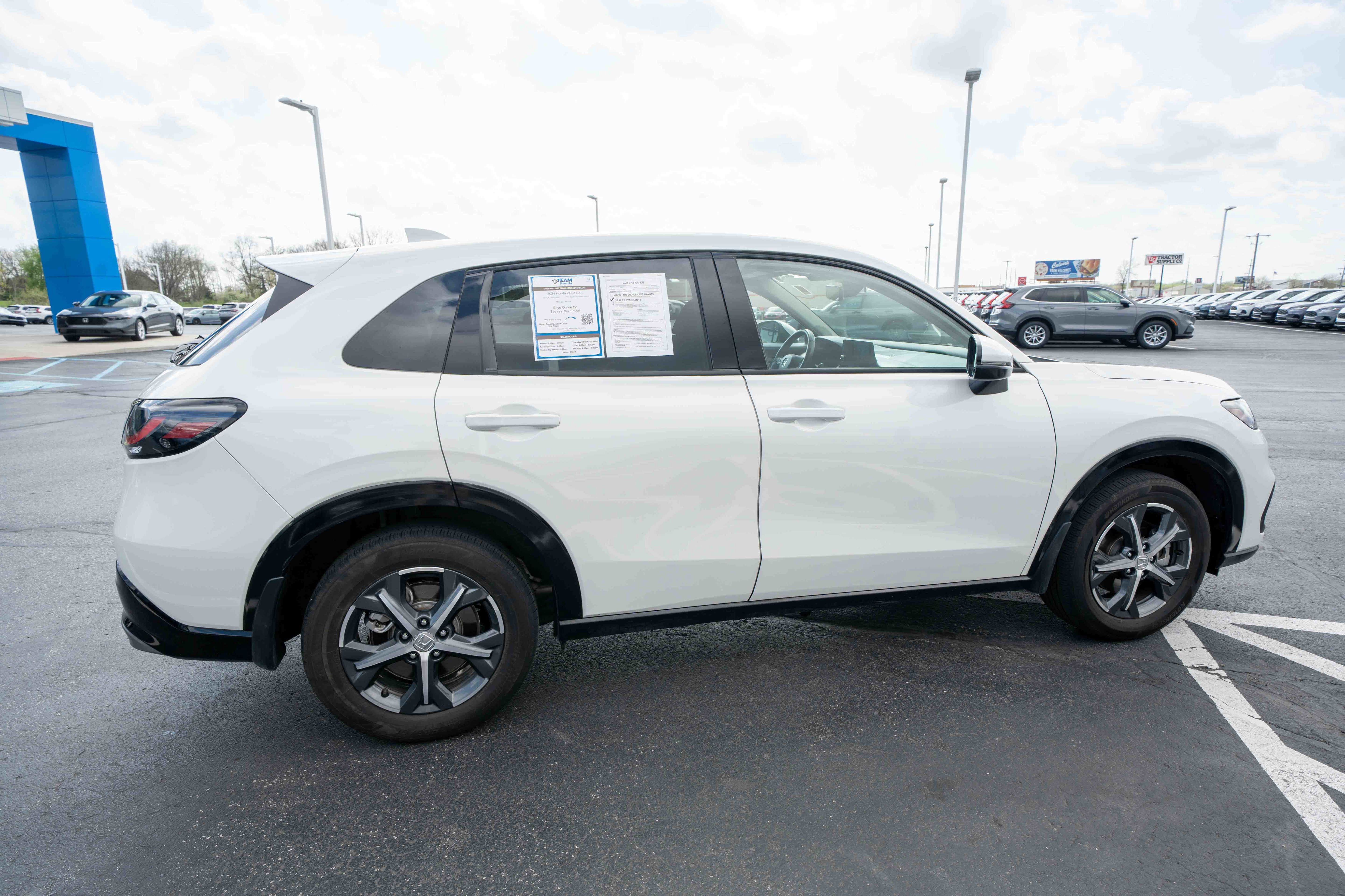 Used 2024 Honda HR-V EX-L image 6