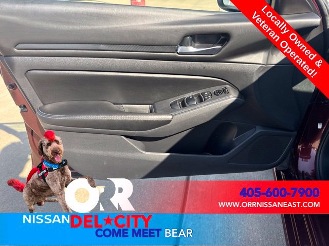 Used 2025 Nissan Altima 2.5 SV FWD image 15