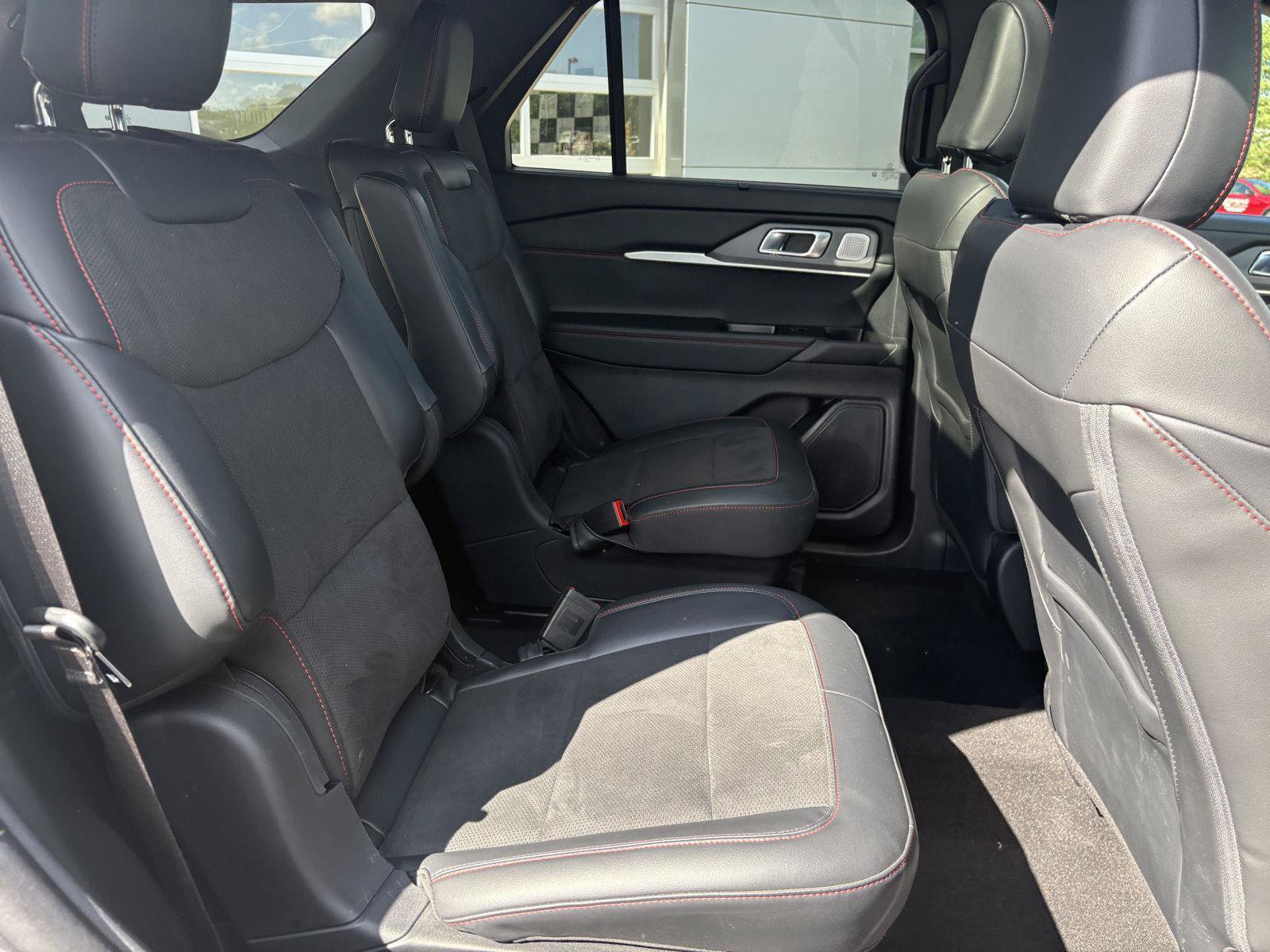 Used 2025 Ford Explorer ST AWD/4WD image 20