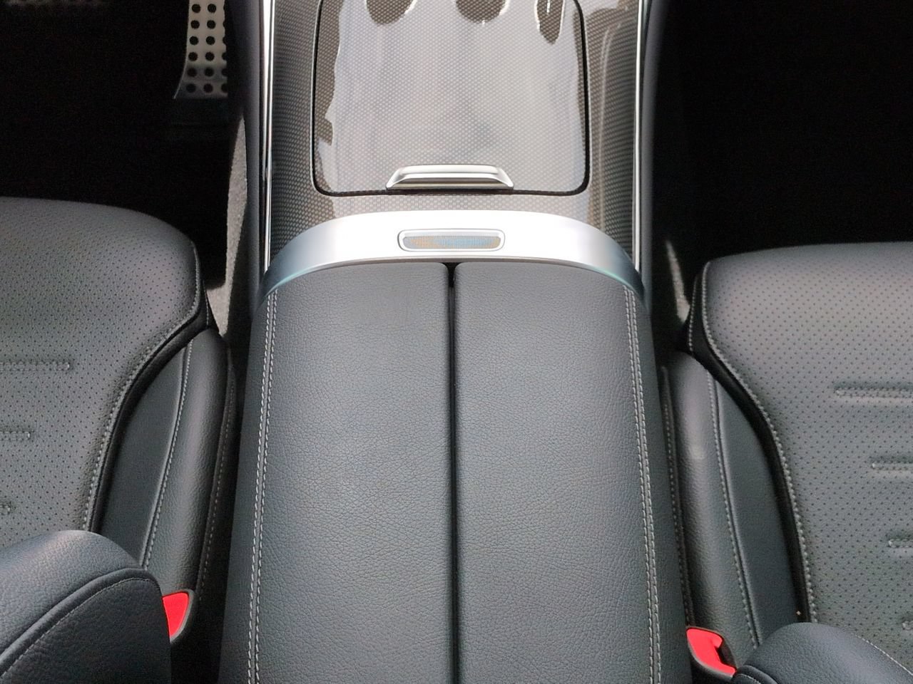 Used 2025 Mercedes-Benz GLC 300 4MATIC image 19