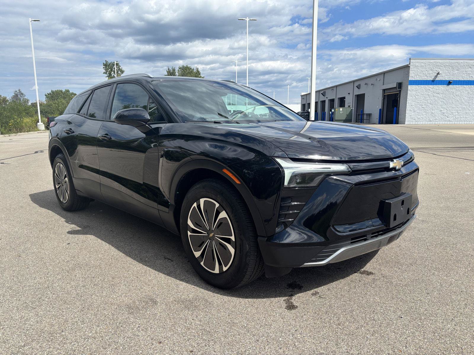 Used 2024 Chevrolet Blazer EV LT AWD/4WD image 9
