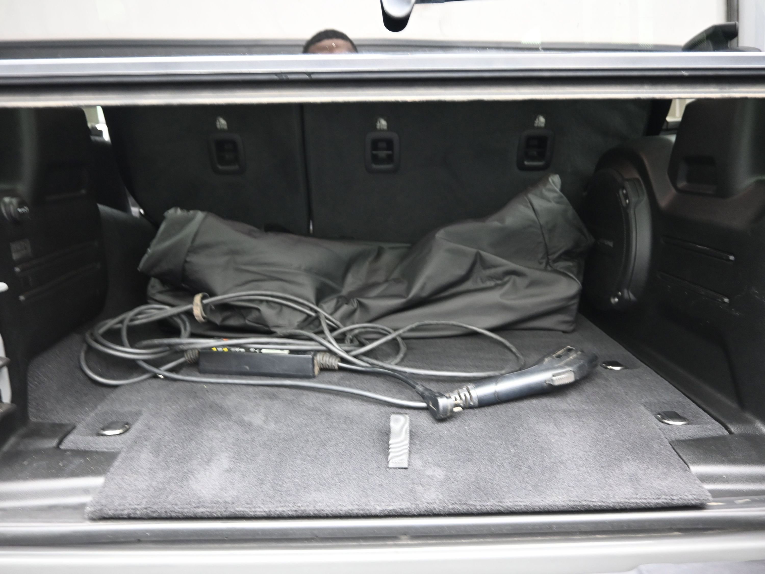 Used 2021 Jeep Wrangler Unlimited Sahara w/ Cold Weather Group image 17