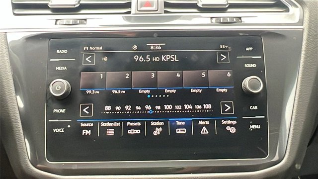 Used 2023 Volkswagen Tiguan SE image 24