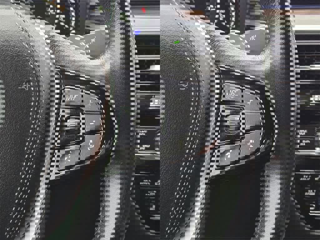 Used 2019 BMW 530i w/ Convenience Package image 11