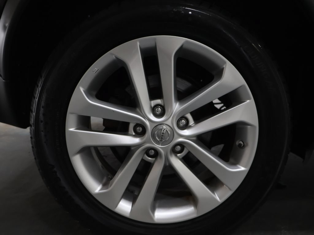 Used 2016 Nissan Juke S FWD image 31