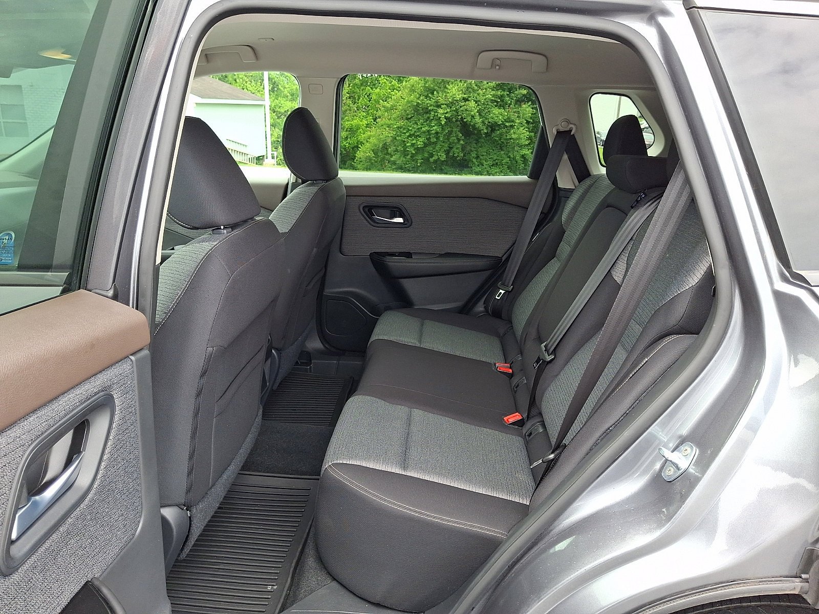 Used 2022 Nissan Rogue SV AWD/4WD image 11