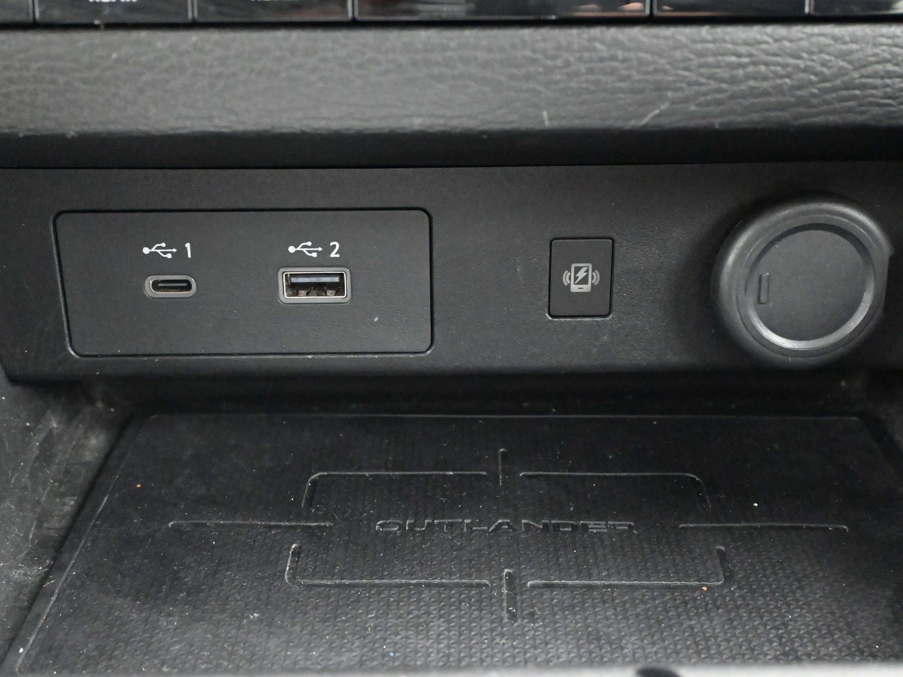 Used 2024 Mitsubishi Outlander SEL image 18