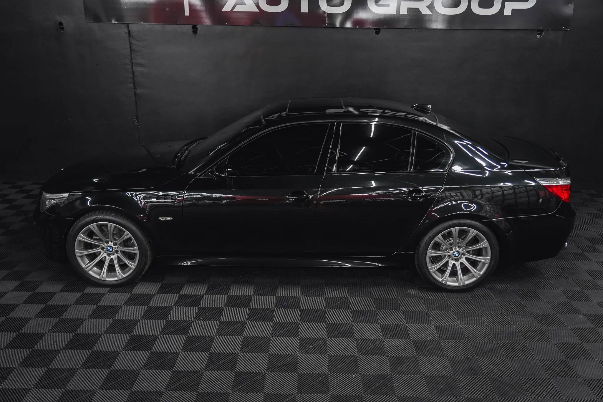 Used 2008 BMW M5 RWD image 27