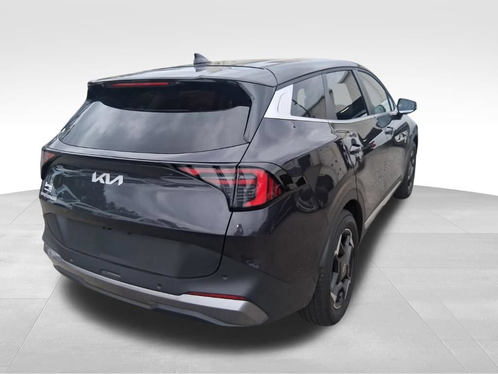 Certified 2026 Kia Sportage EX FWD image 4