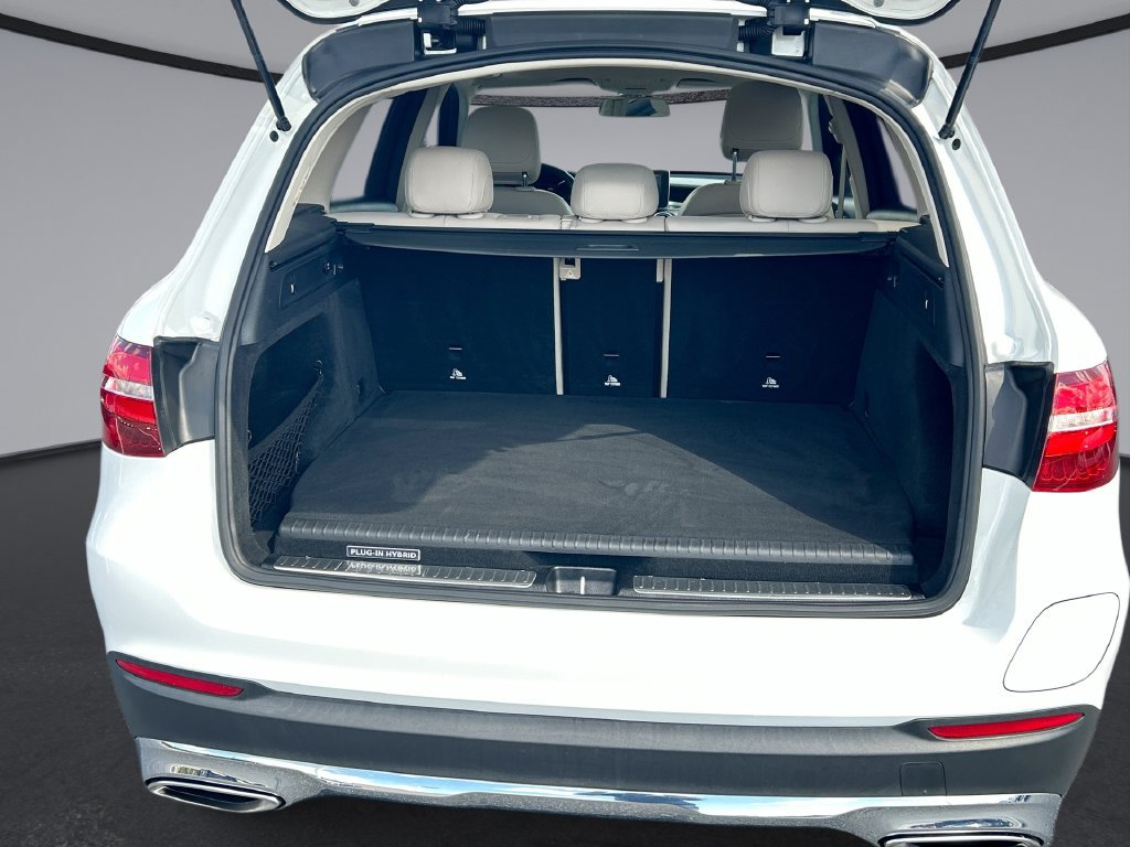 Used 2019 Mercedes-Benz GLC 350e 4MATIC image 10