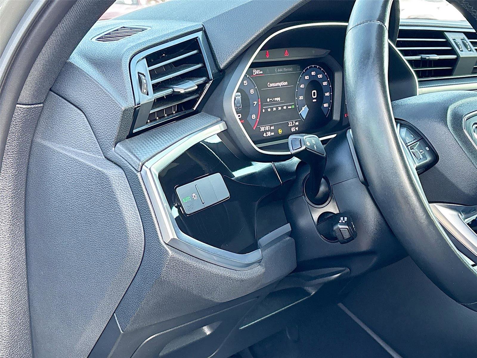 Used 2021 Audi Q3 2.0T Premium w/ Convenience Package image 10