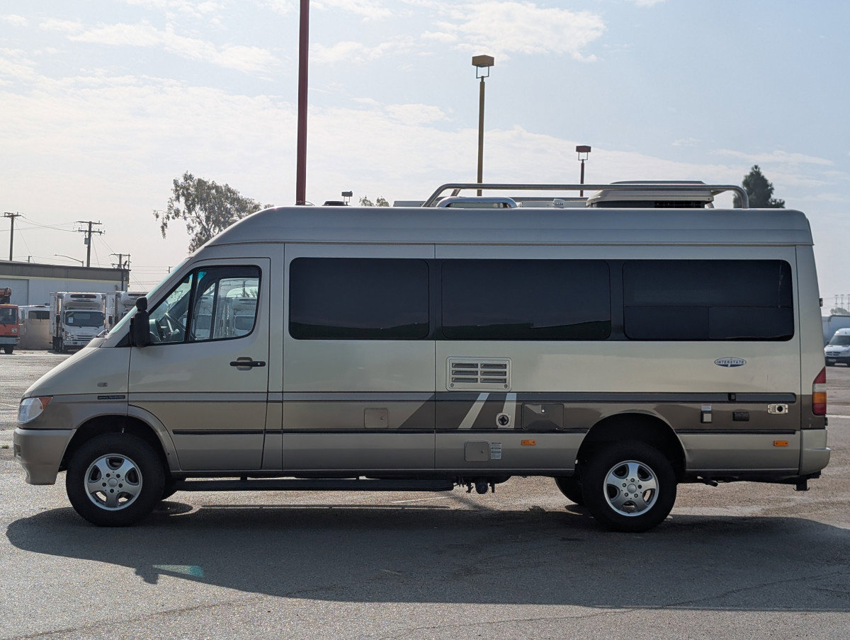Used 2005 Dodge Sprinter 2500 w/ PWR Convenience Group image 4