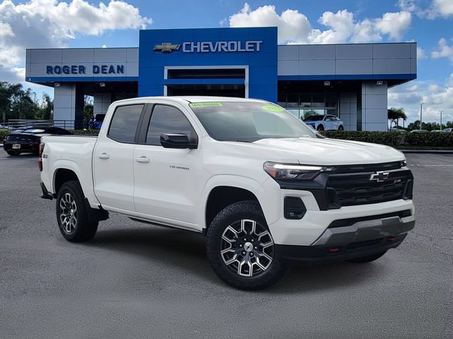 Used 2023 Chevrolet Colorado Z71 w/ Z71 Convenience Package 2