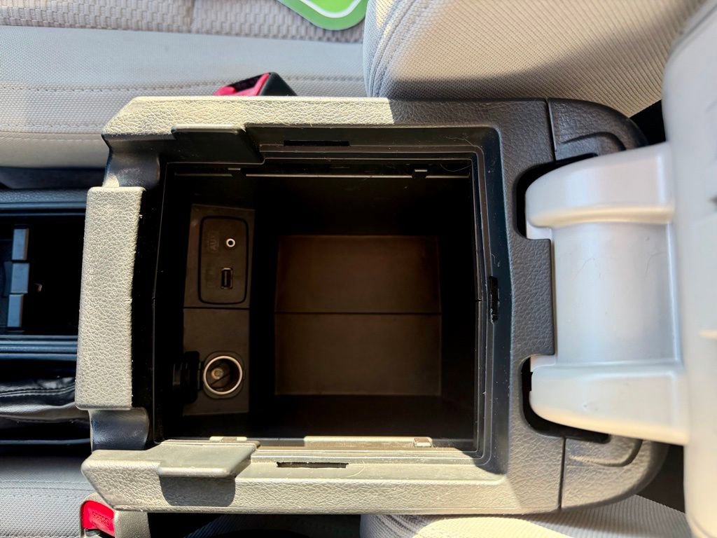 Used 2015 Subaru Forester 2.5i Premium w/ All-Weather Package image 32