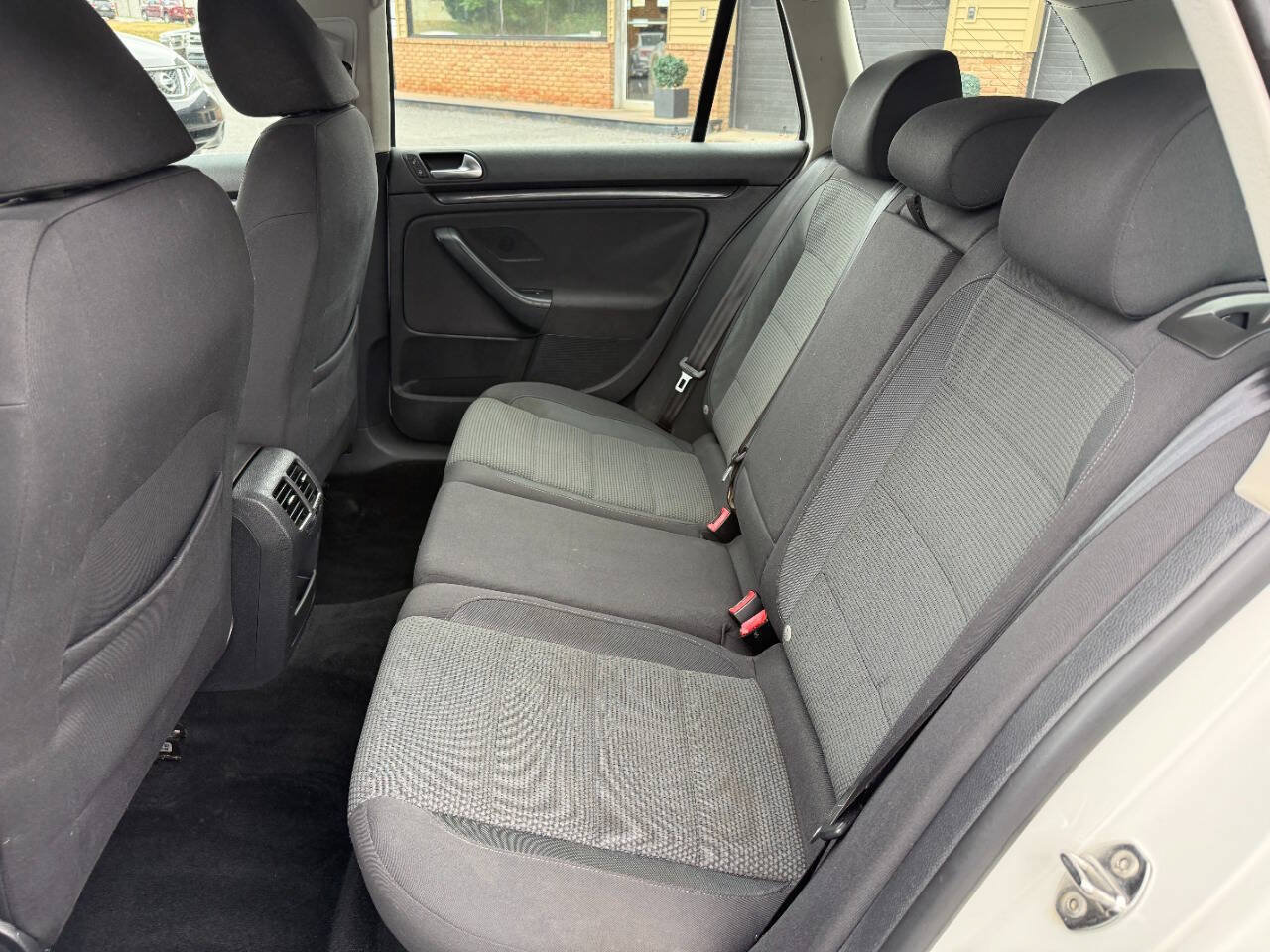 Used 2011 Volkswagen Jetta S FWD image 19