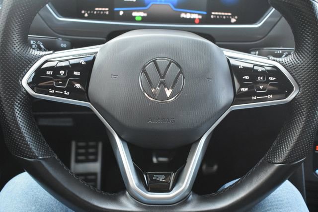 Used 2022 Volkswagen Tiguan SE R-Line image 24