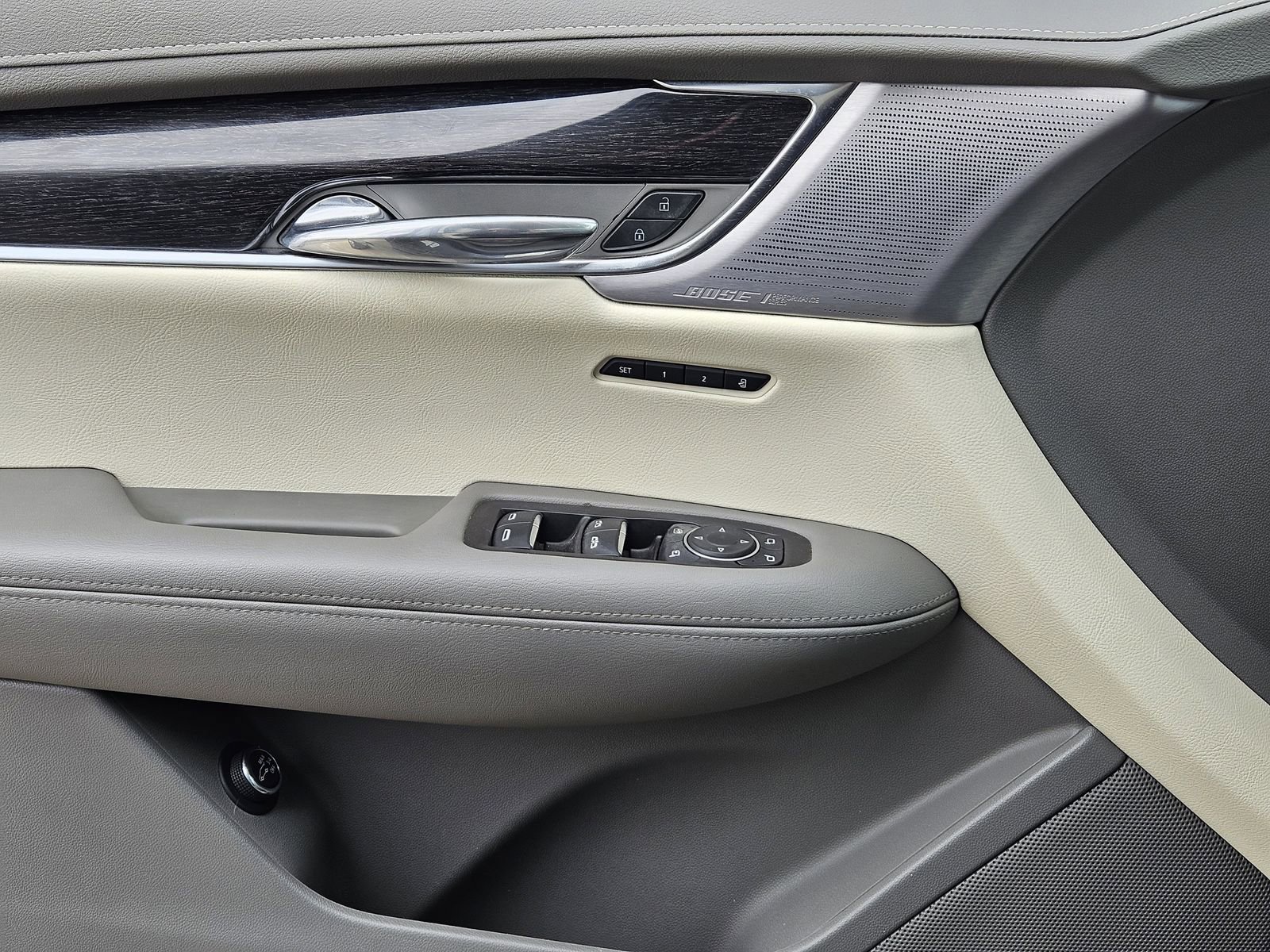 Used 2021 Cadillac XT6 Premium Luxury image 29