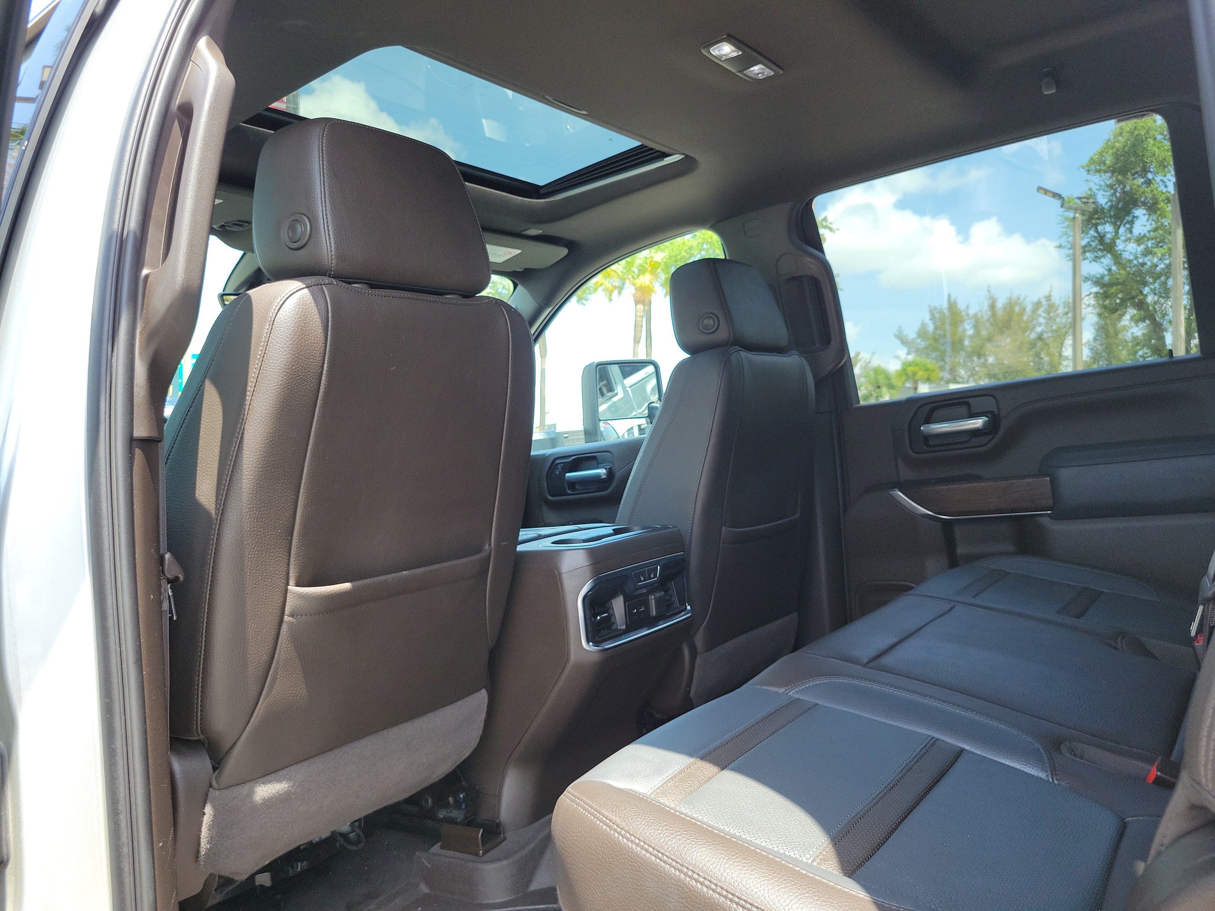Used 2021 GMC Sierra 2500 Denali w/ Denali Ultimate Package AWD/4WD image 14