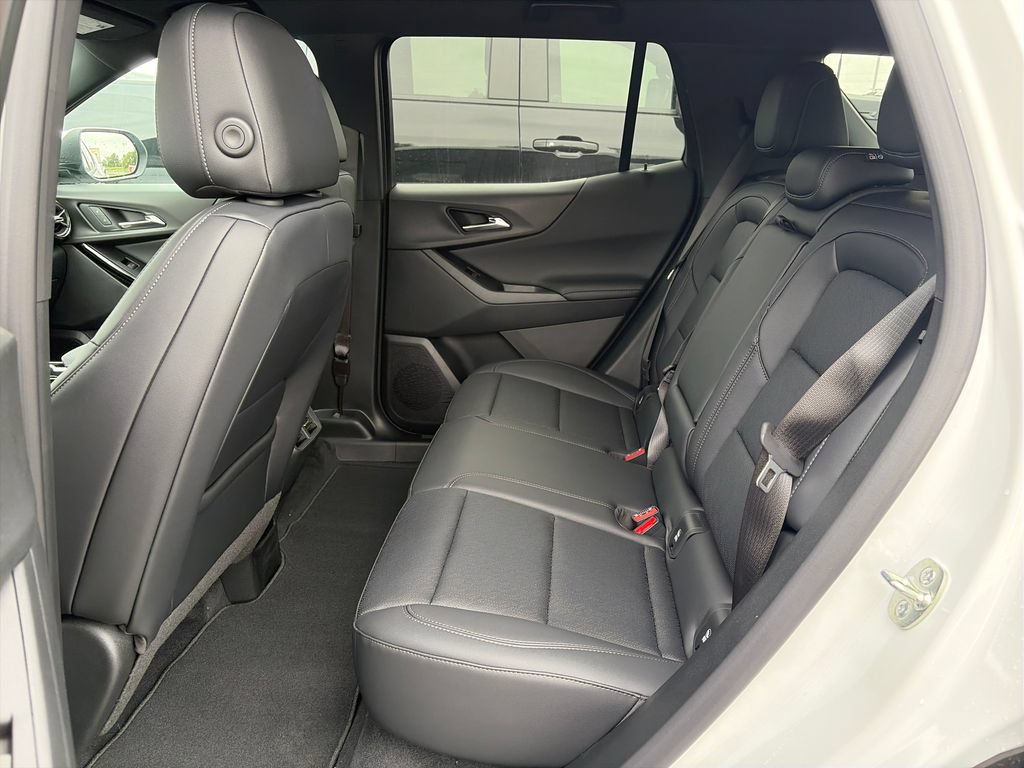 New 2027 Chevrolet Equinox LT w/ Convenience Package II FWD image 23