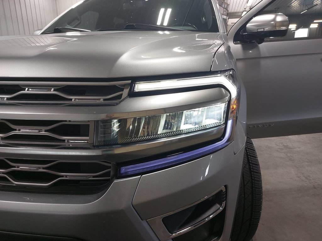 Used 2023 Ford Expedition Max Platinum AWD/4WD image 32