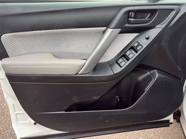 Used 2018 Subaru Forester 2.5i w/ Alloy Wheel Package image 8