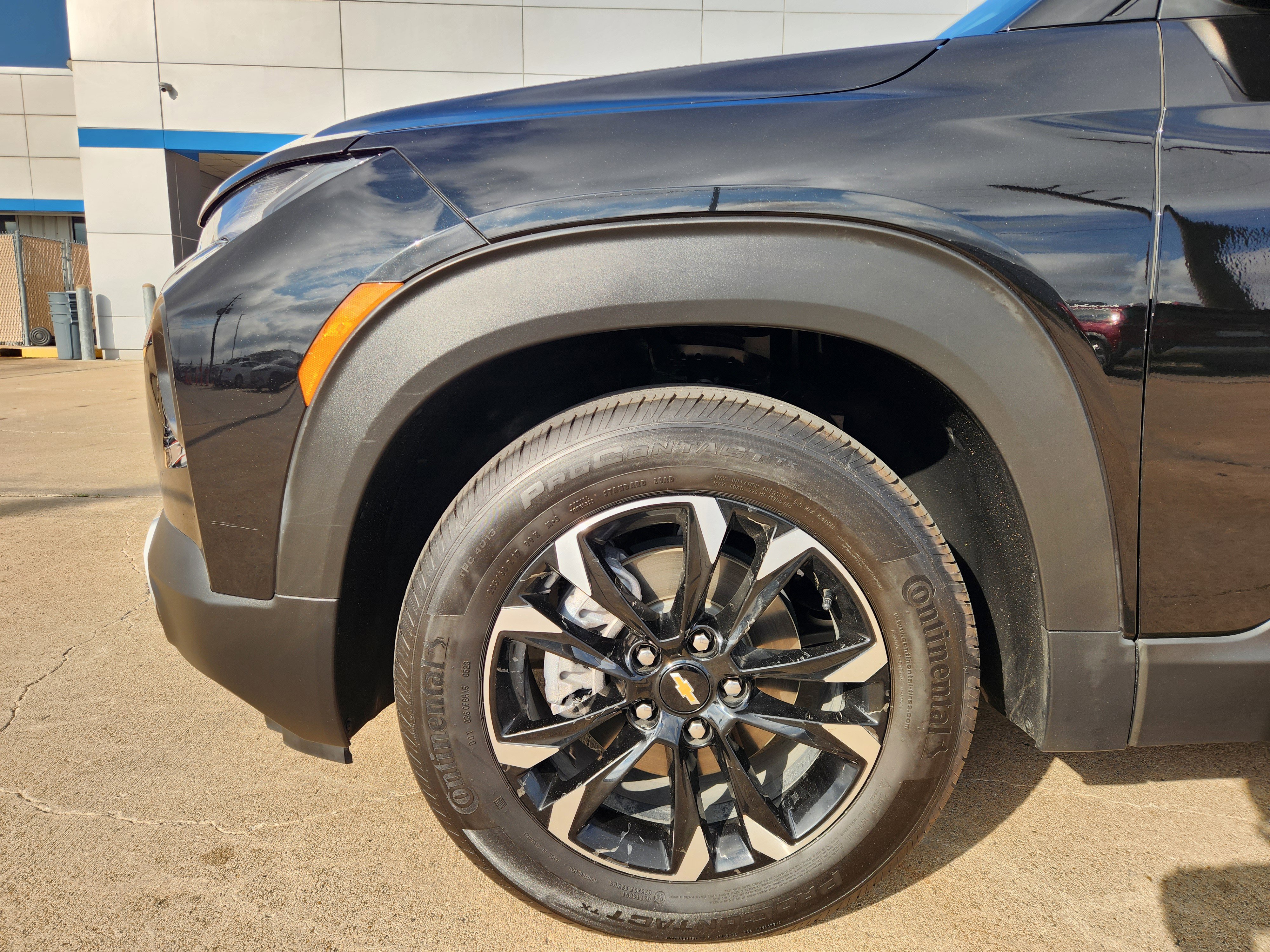 Certified 2023 Chevrolet TrailBlazer LT w/ Convenience Package image 8