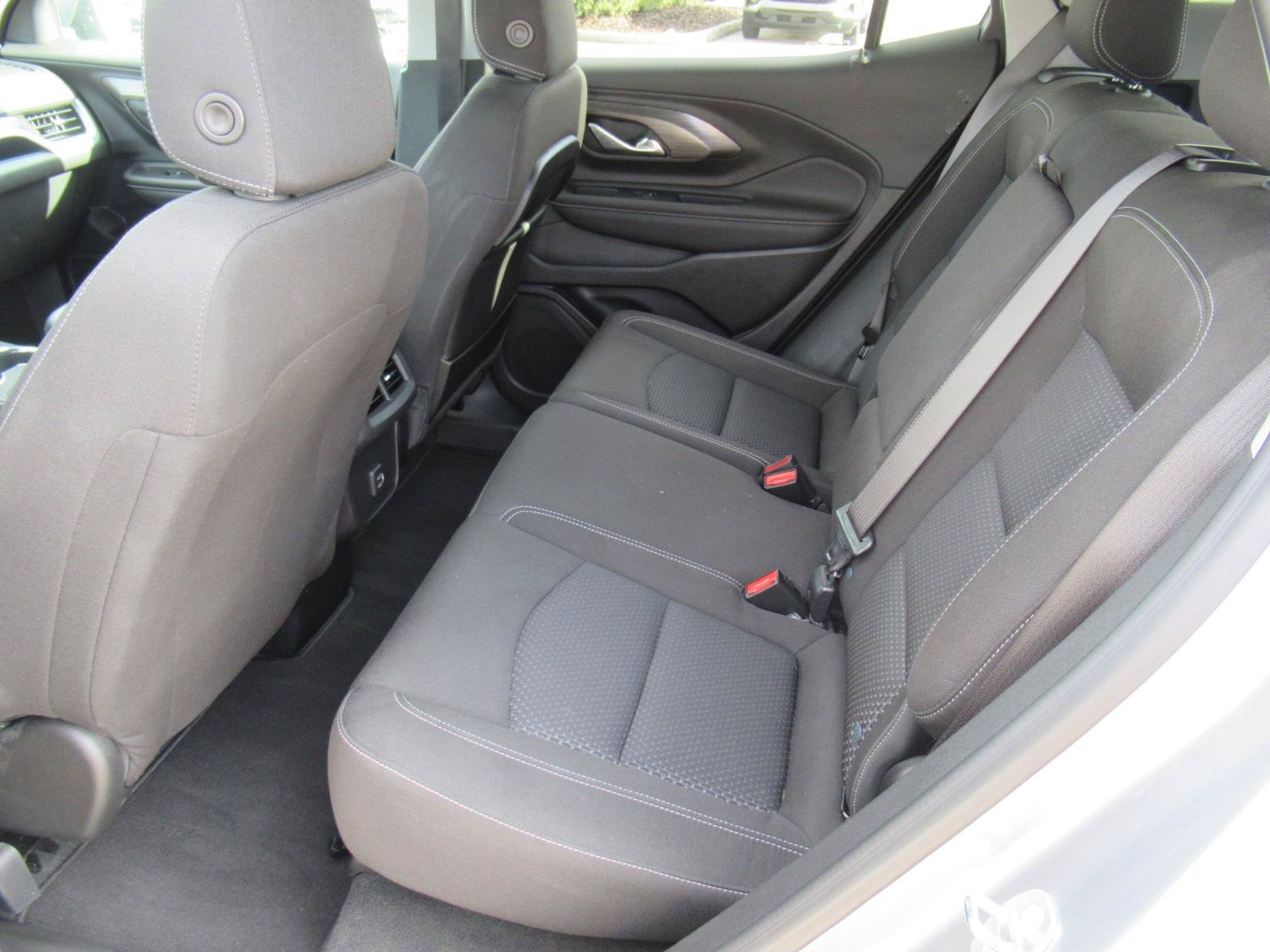 Used 2024 GMC Terrain SLE w/ Driver Convenience Package FWD image 34