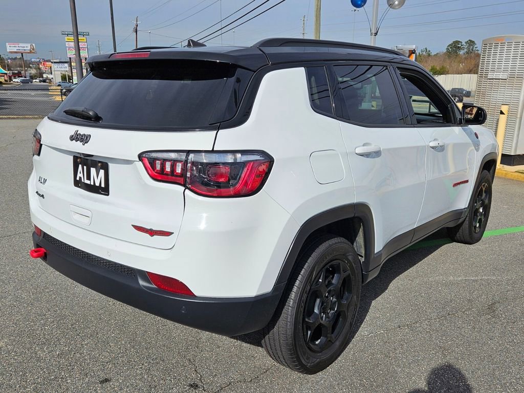 Used 2024 Jeep Compass Trailhawk image 12