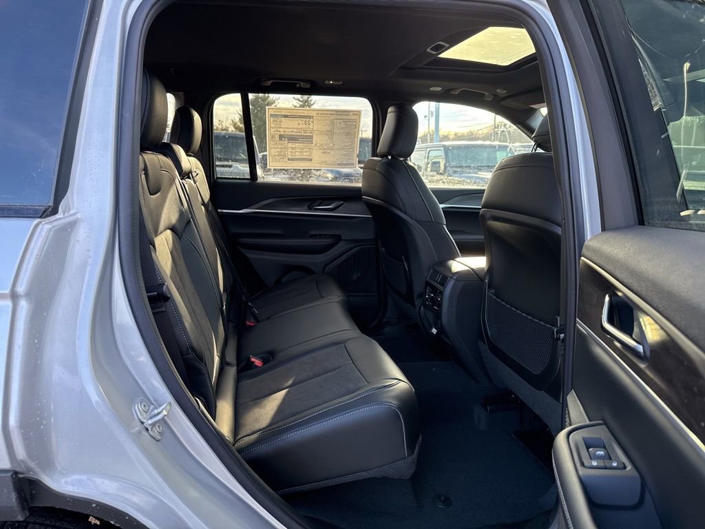 New 2026 Jeep Grand Cherokee 4WD image 26