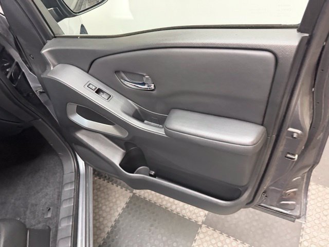 Used 2023 Nissan Frontier SV w/ Technology Package RWD image 34