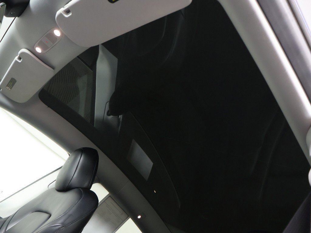 Used 2023 Tesla Model Y Long Range image 19